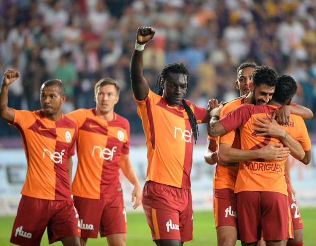 Sper Lig'de lider durumda olan Galatasray, kombine satnda da ilk srada