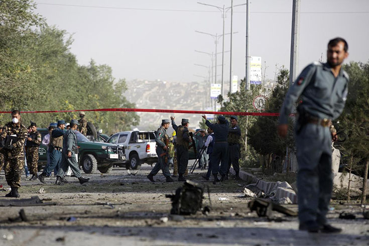 Afganistan'da intihar saldrs: 5 l    