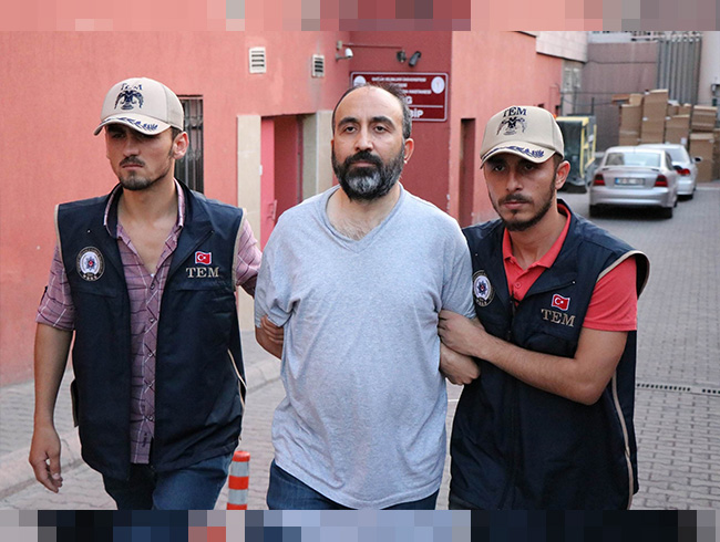 Kayseri'de firari FET'c sakland evde tuvalet kapsnn arkasna saklanrken kskvrak yakalad