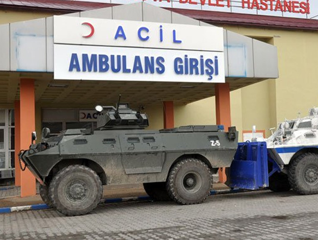 PKK'l terristler ukurca'da  yol yapm almas yrten iilere, roketatarl saldr dzenledi