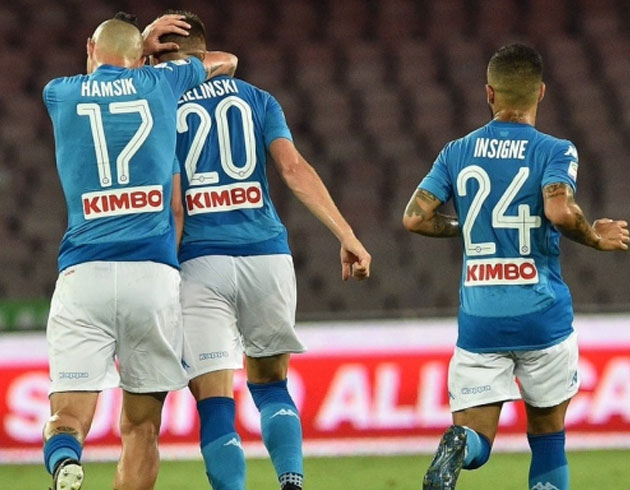 Napoli sahasnda Atalanta'y 3-1 malup etti