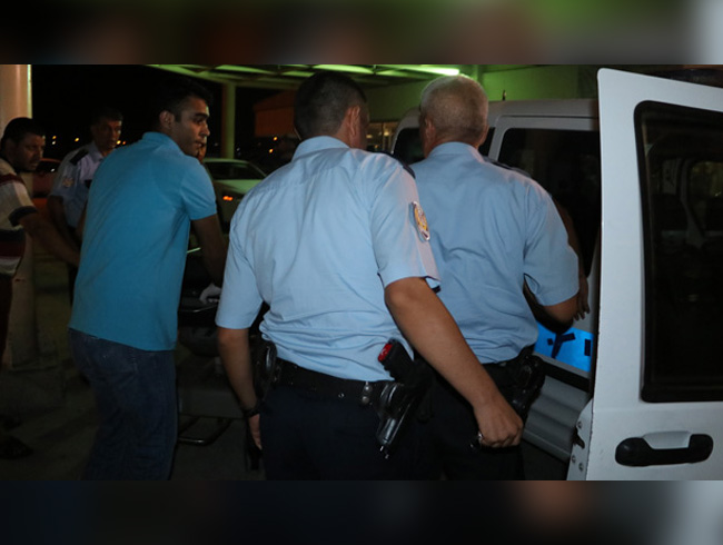 Adanada silahl kavga: 1i polis 13 yaral