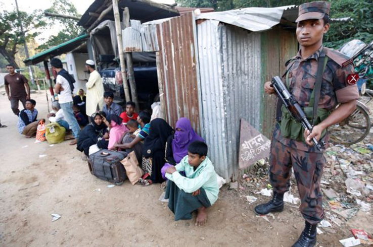 Banglade, Rohingya'da zulmden kaan mltecileri tutuklayarak Mynmar'a teslim etti