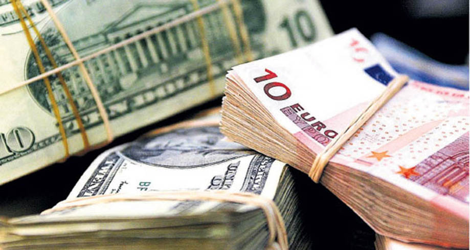 Kresel piyasalarda artan risk algsyla dolar dt, altn 10 ayn zirvesine ykseldi