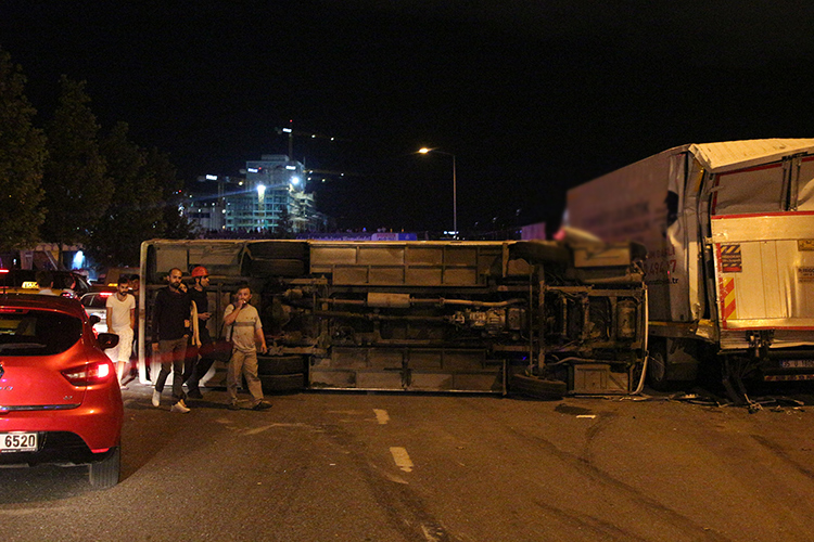 ili'de trafik kazas: 2 yaral