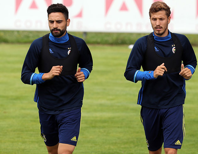Fenerbahe'de Mehmet Ekici kendisini hatrlatt