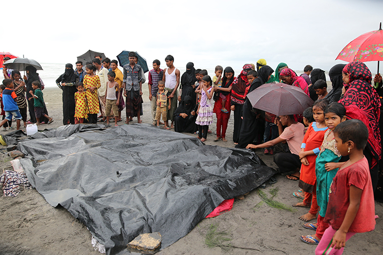 Myanmar'da 42 gizli lm kamp var