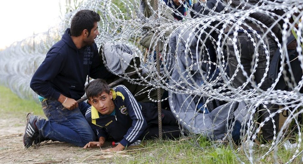 Macaristan Babakan Orban mltecileri engellemek iin ektii itin parasn AB'den talep etti