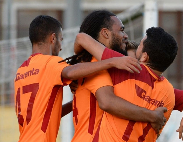Galatasaray hazrlk manda Eypspor'u 4-2 yendi