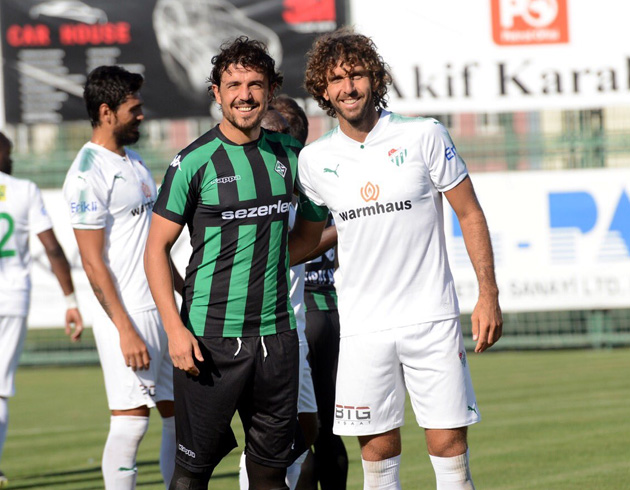 Bursaspor hazrlk manda karlat Sakaryaspor'u 4-1 yendi