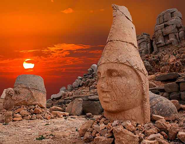 Nemrut Da bayram yeri gibi