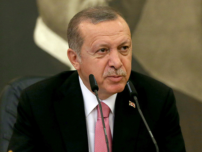 ABD'deki hukuk rezaletiyle ilgili Cumhurba�kan�: Eski Bakan�m�za y�nelik at�lan bu ad�m T�rkiye'ye y�nelik bir ad�m