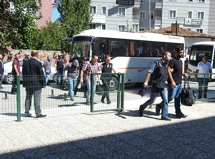 orum merkezli FET operasyonunda 20 kii adliyeye sevk edildi