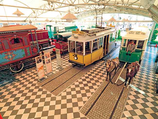 stanbul tramvay 145 yanda 