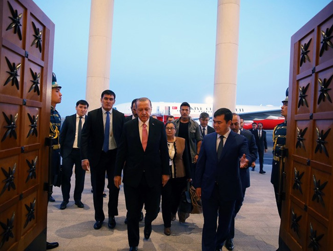 Cumhurbakan Erdoan Kazakistan'a geldi