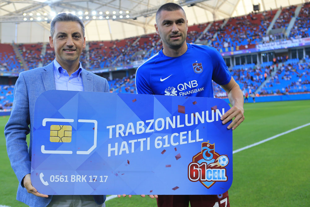 Turkcellden Burak Ylmaza  61CELL Srprizi