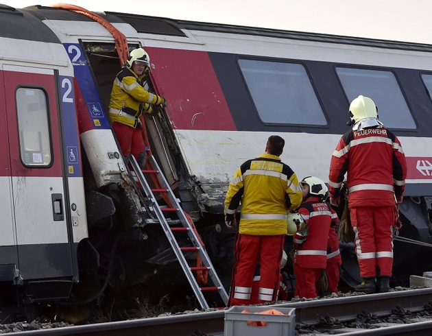 svire'de iki tren arpt: 30 yaral