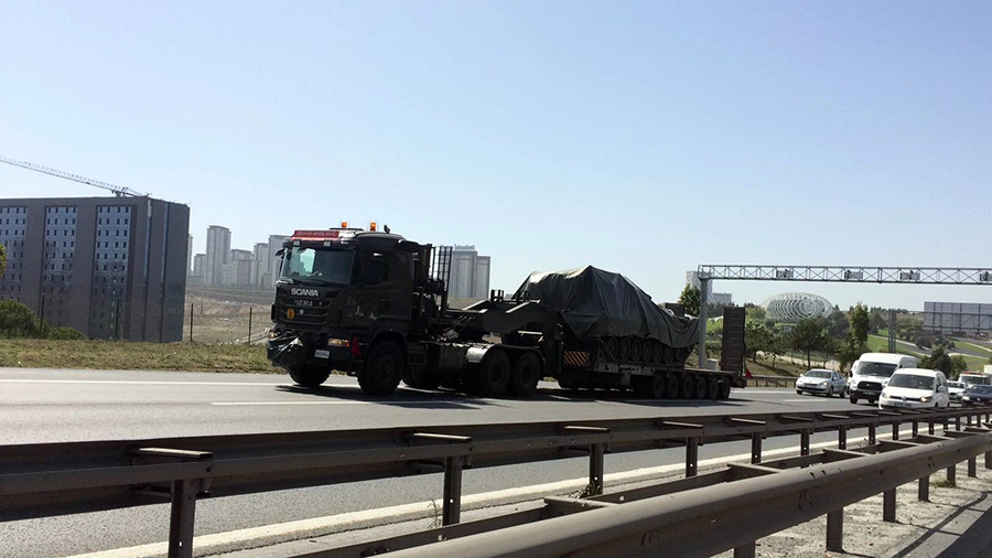 stanbul'da askeri ara hareketlilii