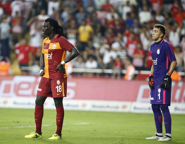 Galatasaray ynetimi takmn yldz futbolcularn uyard: Kimse bizden ayrcalk beklemesin. Takmn lideri Tudor'dur