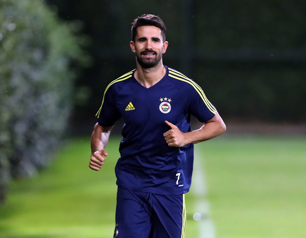 Sakatl sebebiyle bir sredir takmdan ayr kalan Alper Potuk, Beikta derbisine yetiecek