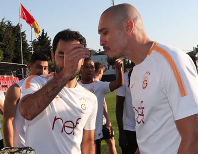 Galatasaray'da Maicon'un doum gn kutland
