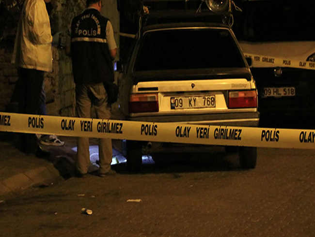 Aydn'da iki aile birbirine girdi: 1'i polis, 2 yaral
