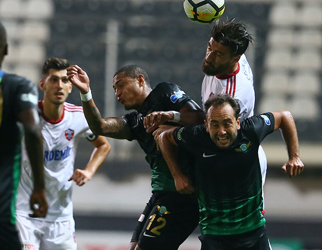 Akhisar Belediyespor, Karabkspor'u evinde 2-1 yendi