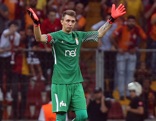 Muslera'nn uuru Muchas Gracias arks!