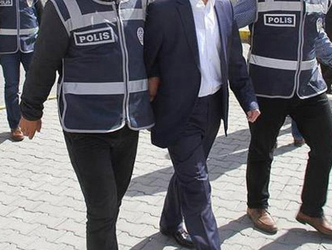 Sivas'ta FET'den 3 tutuklama