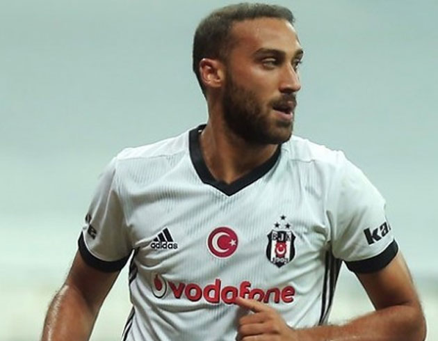 Cenk Tosun derbide ilk peinde!
