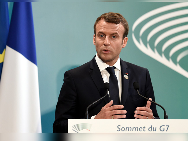 Macron, alma Yasas Reformu kararnamesini imzalad