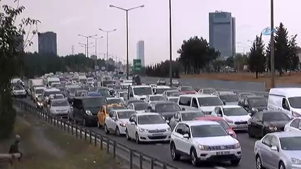 Fatih Sultan Mehmet Kprs'nde trafik younluu