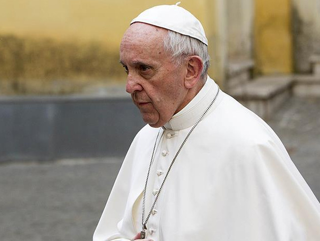 Vatikan'da muhalif Katolik'ler Papa Franciscus'u 'sapkn' dnceleri yaymakla sulad