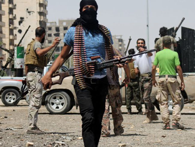 Suriyeli muhalifler balattklar saldrda en az 100 Esed askerini ldrd