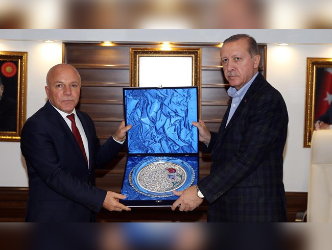 Cumhurbakan Erdoan, Erzurum Bykehir Belediyesini ziyaret etti