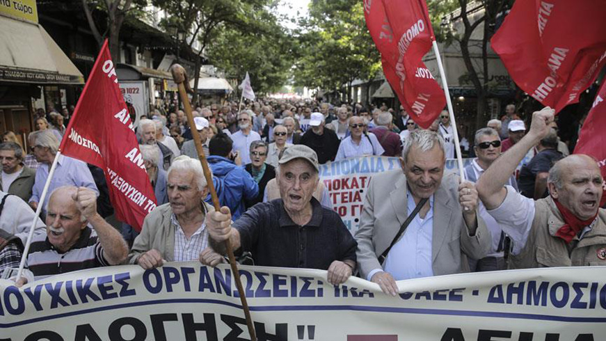 Yunanistan'da emeklilerden gsteri