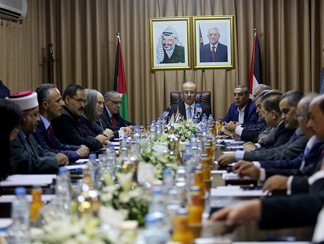 Filistin uzla hkmetindeki bakanlar Gazze'deki grevlerini teslim ald