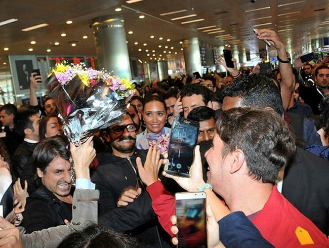 Bollywood'un nl oyuncusu Khan, Trkiye'ye geldi