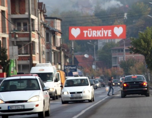 Srbistan'da Trkiye sevgisi sokaklara yansd