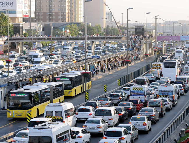 stanbul'daki trafik skklnn yllk maliyeti 6 milyar lira
