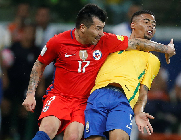Brezilya Teknik Direktr Tite, Gary Medel'in Neymar'n annesine kfr ettiini syledi