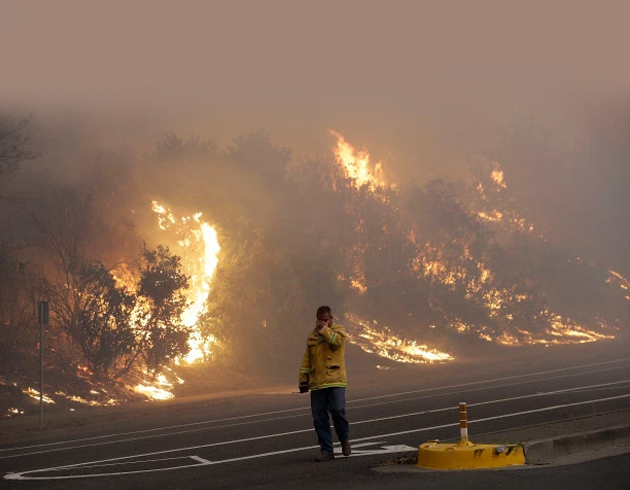 Kaliforniyadaki yangnlarda bilano artyor: 23 l, 300 kayp