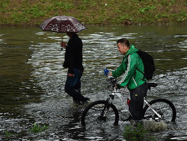 in'in Hubey eyaletinde sel nedeniyle 26 bin 700 kii tahliye edildi