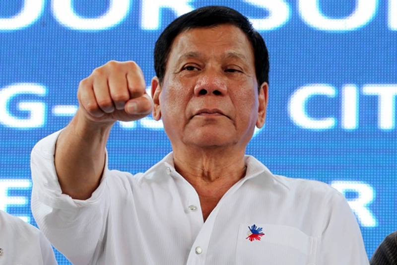 Duterte AB'li diplomatlar kovdu: 24 saat iinde lkemi terkedin