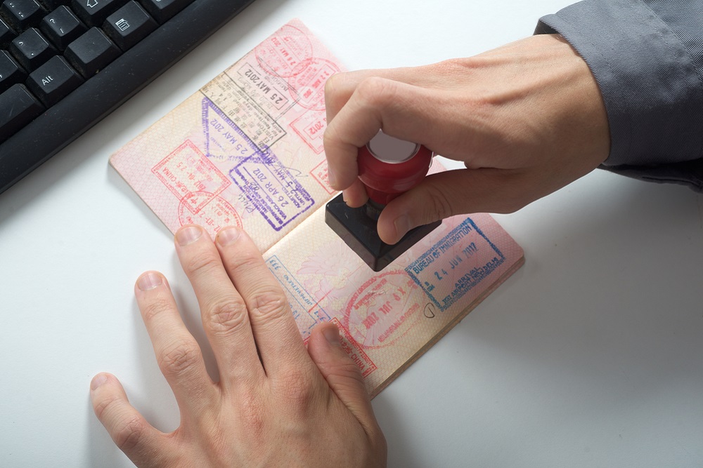 ABD: Acil salk ve insani durumlarda vize verilecek