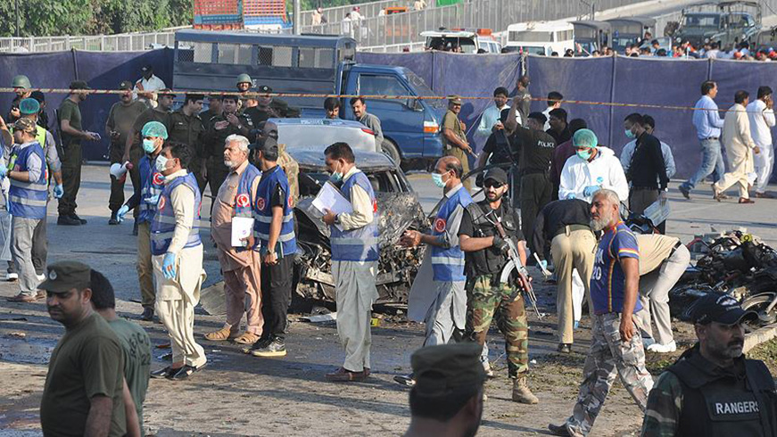 Pakistan'da bombal saldr: 7 polis hayatn kaybetti