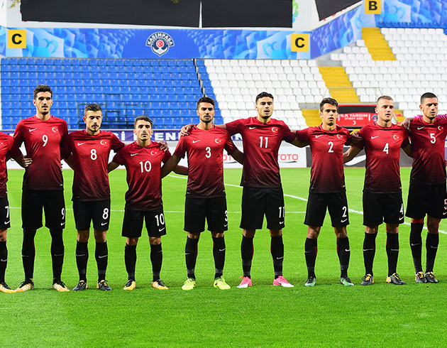 Galatasaray'n 7 milli futbolcusu U21 takmndan U19 takmna drld