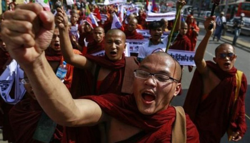 Myanmar'da ar sac Budistler gsteri dzenledi