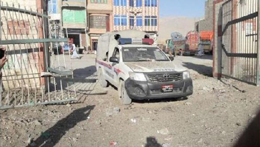 Pakistan'da polis aracna bombal saldr