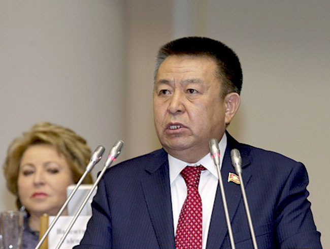 Krgzistan Meclis Bakan istifa etti 